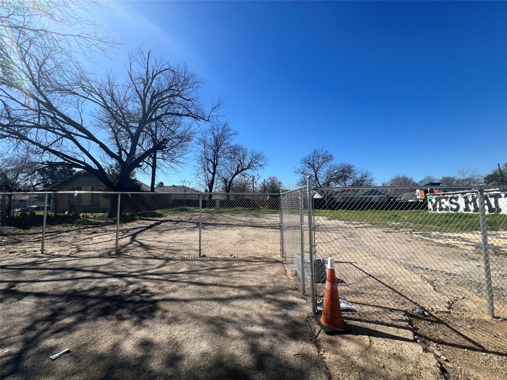 South Side - Commercial Sale