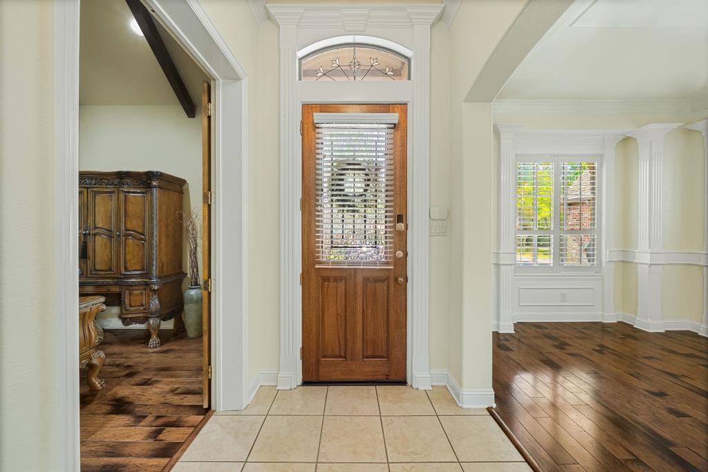 218 Versailles Lane