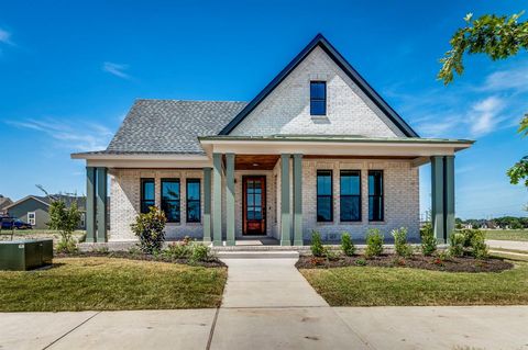 Photo of 413 Dylan Way, Midlothian, TX 76065 (MLS # 21092629)