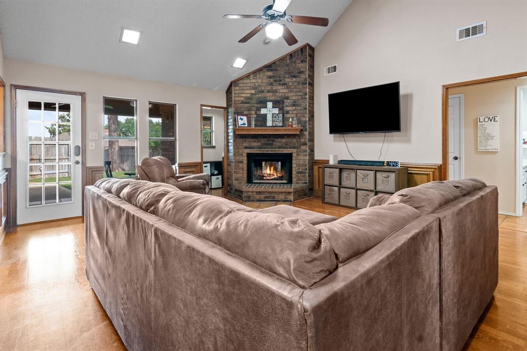 2225 Ridgewood