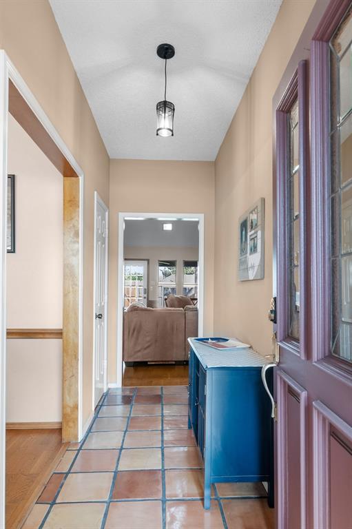 2225 Ridgewood