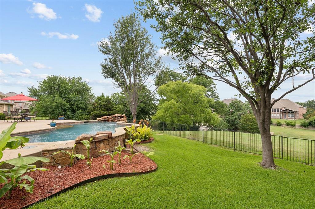 3915 Harvest Knoll Drive