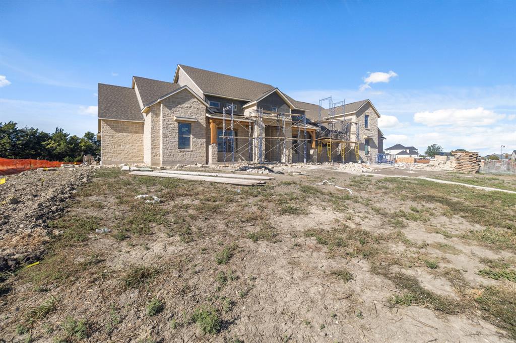 305 Chapel View Court