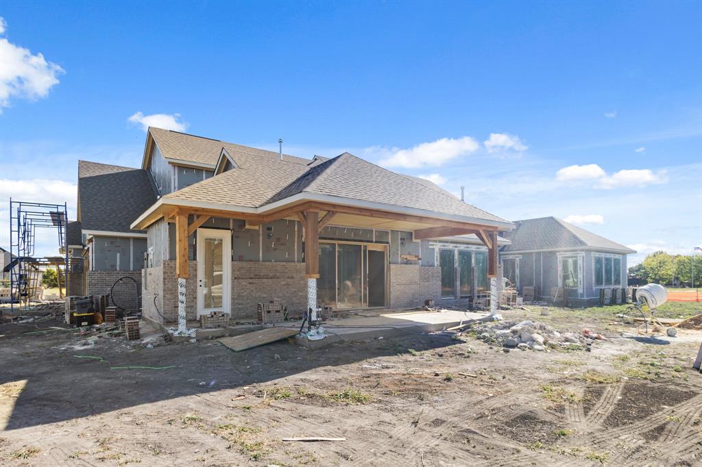 305 Chapel View Court