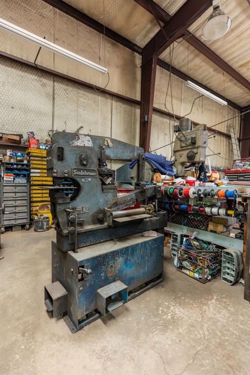 MORRIS, MARY SURVEY - Commercial Sale