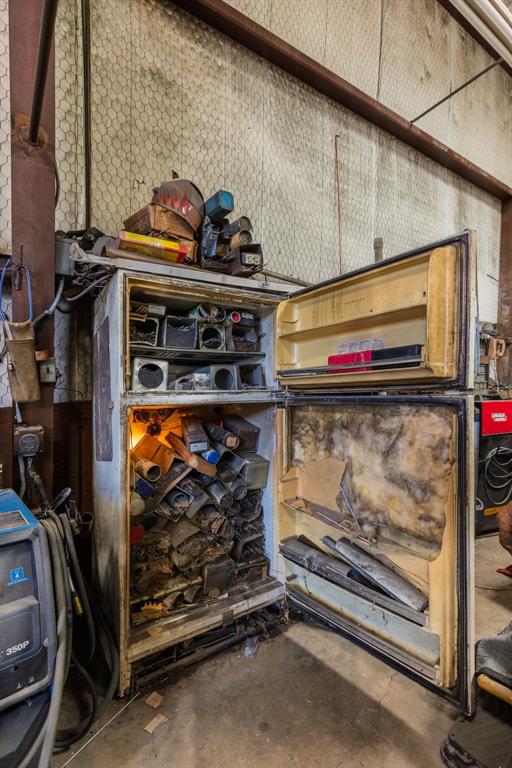 MORRIS, MARY SURVEY - Commercial Sale