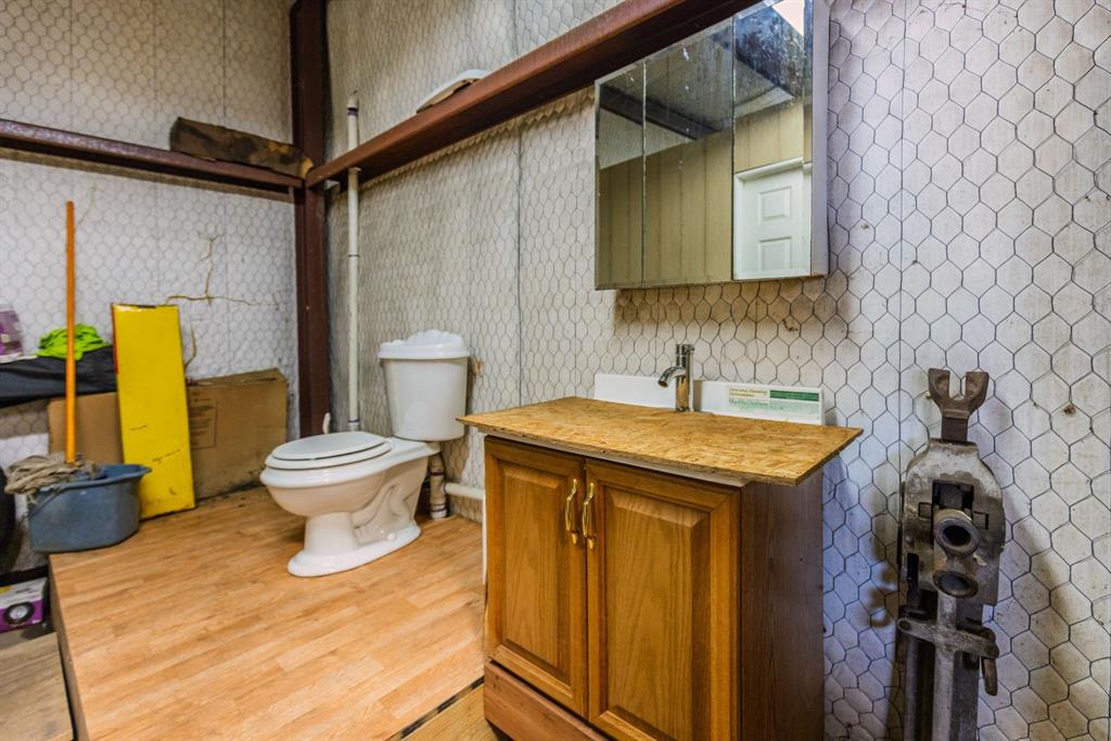 MORRIS, MARY SURVEY - Commercial Sale