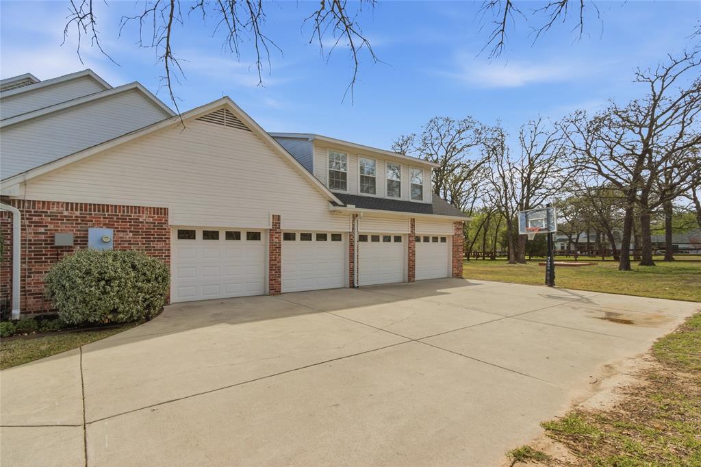 Hickory Hill Estate - Residential