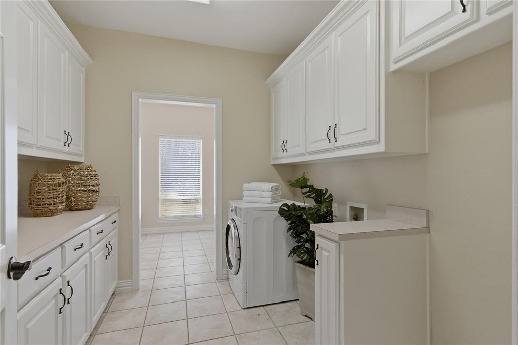 Hickory Hill Estate - Residential