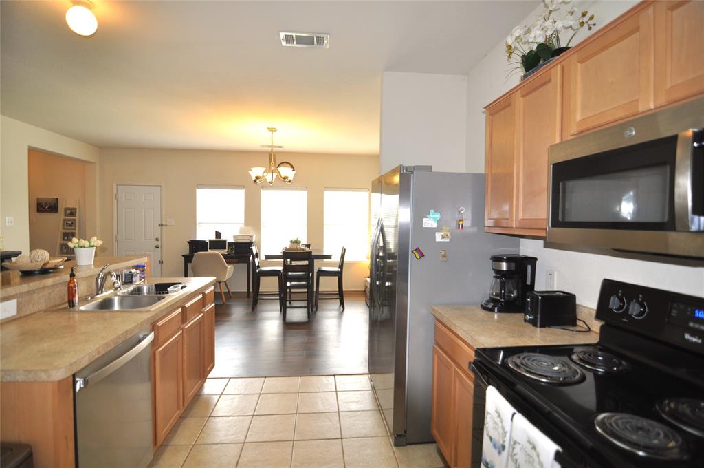 Villages Of Chisholm Ridge Th - Residential
