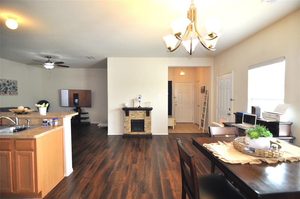 Villages Of Chisholm Ridge Th - Residential