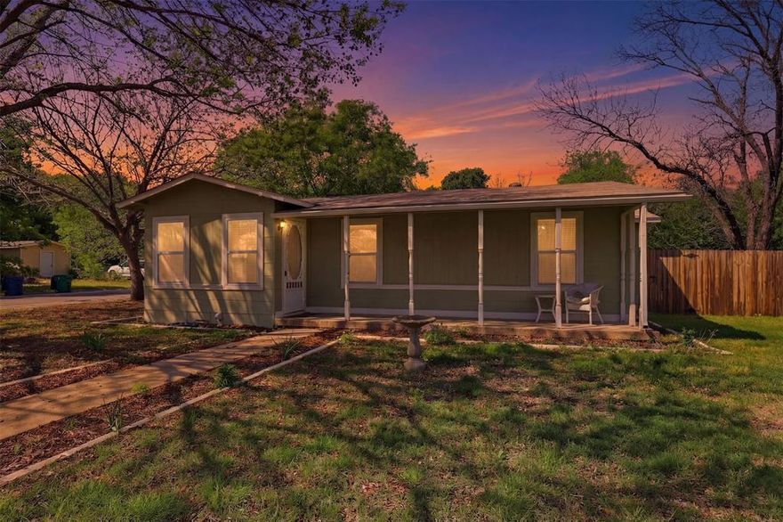 Welcome home to this gorgeous, RECENTLY REMODELED BEAUTY located in Granbury within minutes from Lake Granbury & nestled amongst mature trees on a generously large, corner lot within walking distance to the famous Granbury Square. This home features 2 bedrooms, 1 bath & 1 car garage with a spacious kitchen offering upgraded stainless steel refrigerator with built-in appliances & tile backsplash. Other features include wood fenced backyard, wood flooring, wainscotting, tankless hot water heater & so much more! This home boasts comfortable living spaces filled with charm & convenient built-ins creating a delightful atmosphere you will enjoy. Step into the private, oversized treed backyard with covered concrete patio. This is your opportunity to own this unique stunner located right in the heart of the Best Small Town in America giving you access to downtown events, lake activities, beautiful parks and the wonderful people of Granbury. Welcome home!