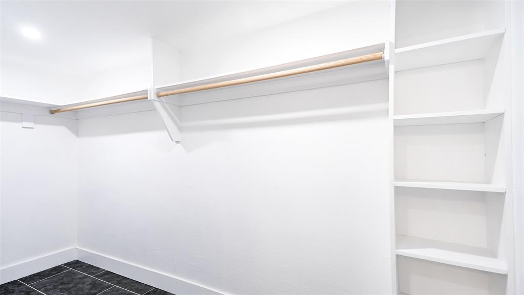 Lake Crest - Residential