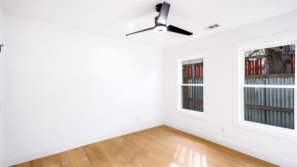 Lake Crest - Residential