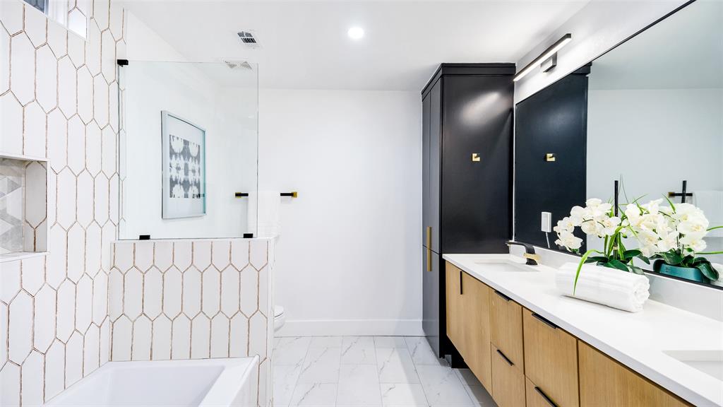 Lake Crest - Residential