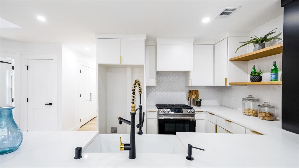 Lake Crest - Residential