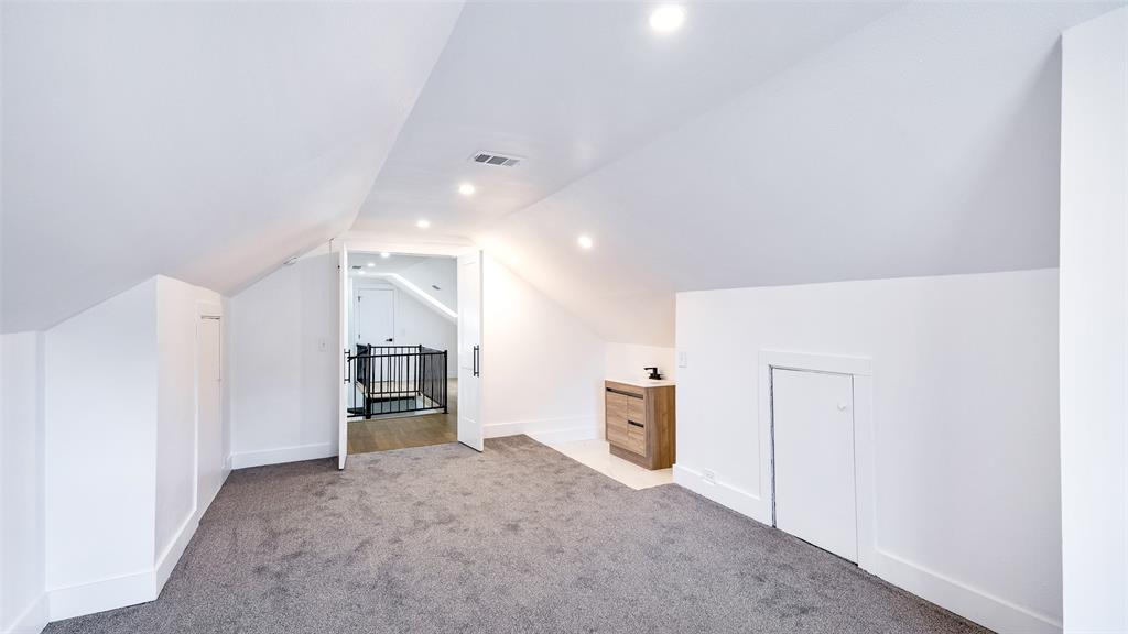 Lake Crest - Residential