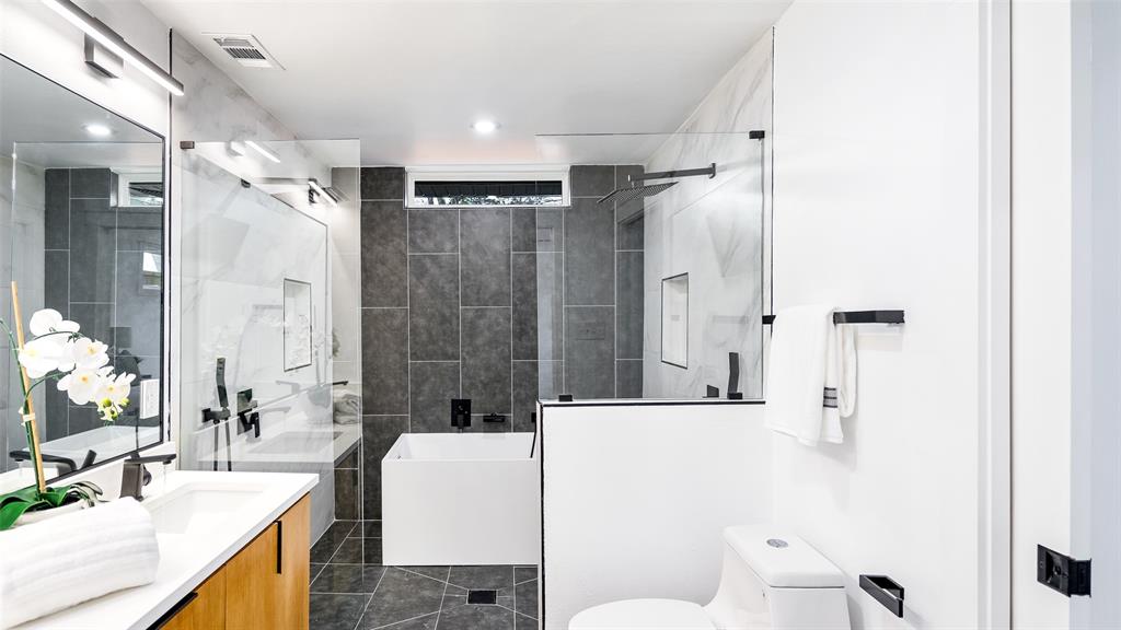 Lake Crest - Residential