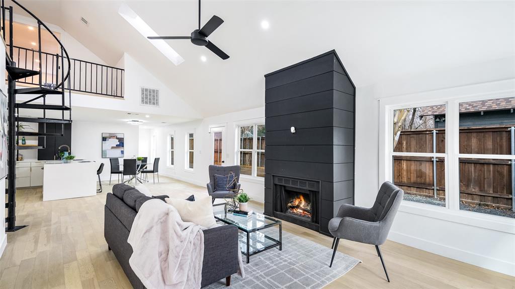 Lake Crest - Residential