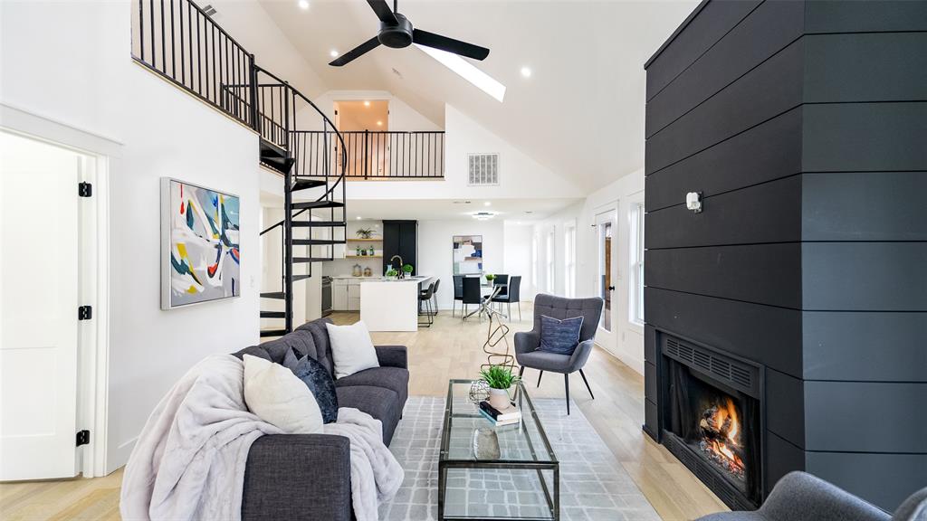 Lake Crest - Residential