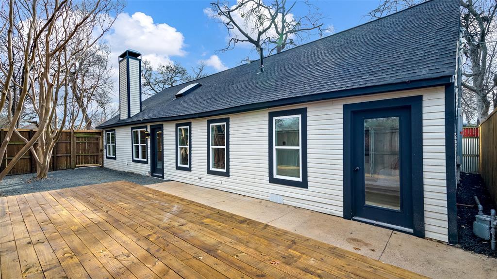 Lake Crest - Residential