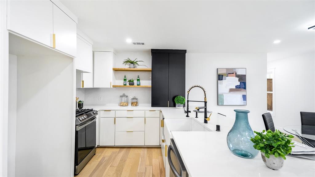 Lake Crest - Residential