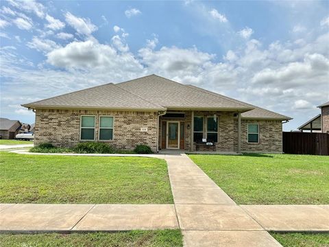 318 E 4th Street Lindsay TX 76250