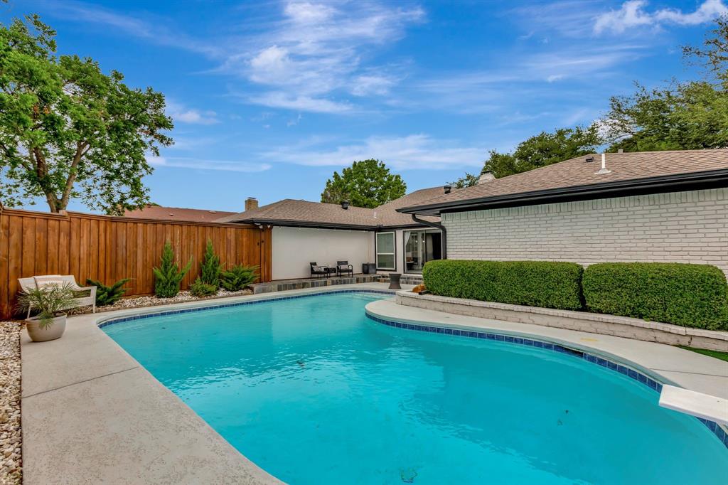 1708 Lake Shore Lane