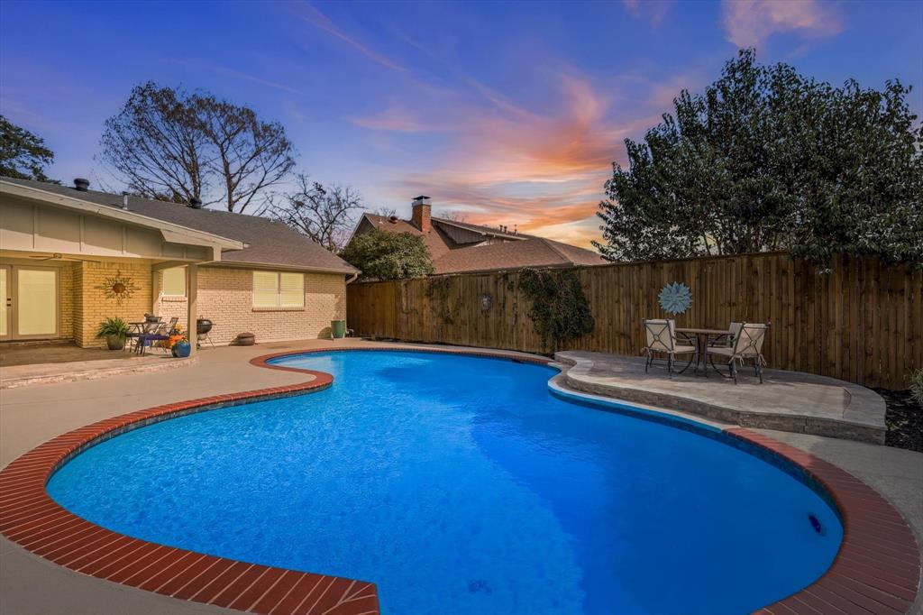 White Rock North 14th Instl - Residential