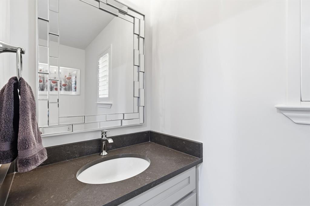 White Rock North 14th Instl - Residential