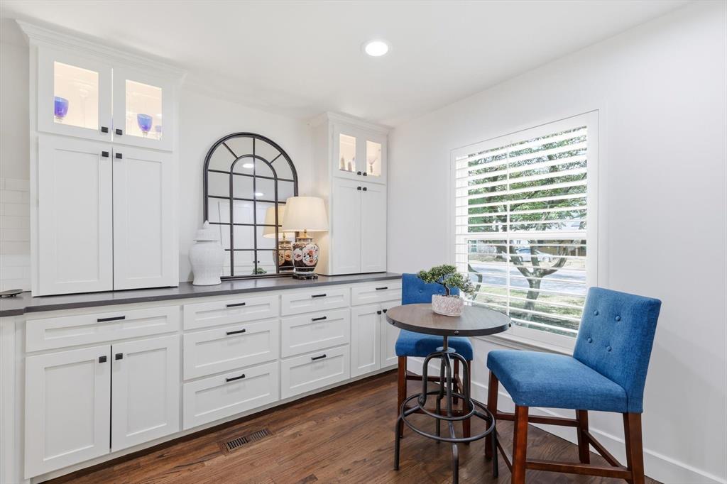 White Rock North 14th Instl - Residential