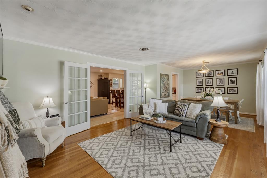 2367 Rockyglen Drive