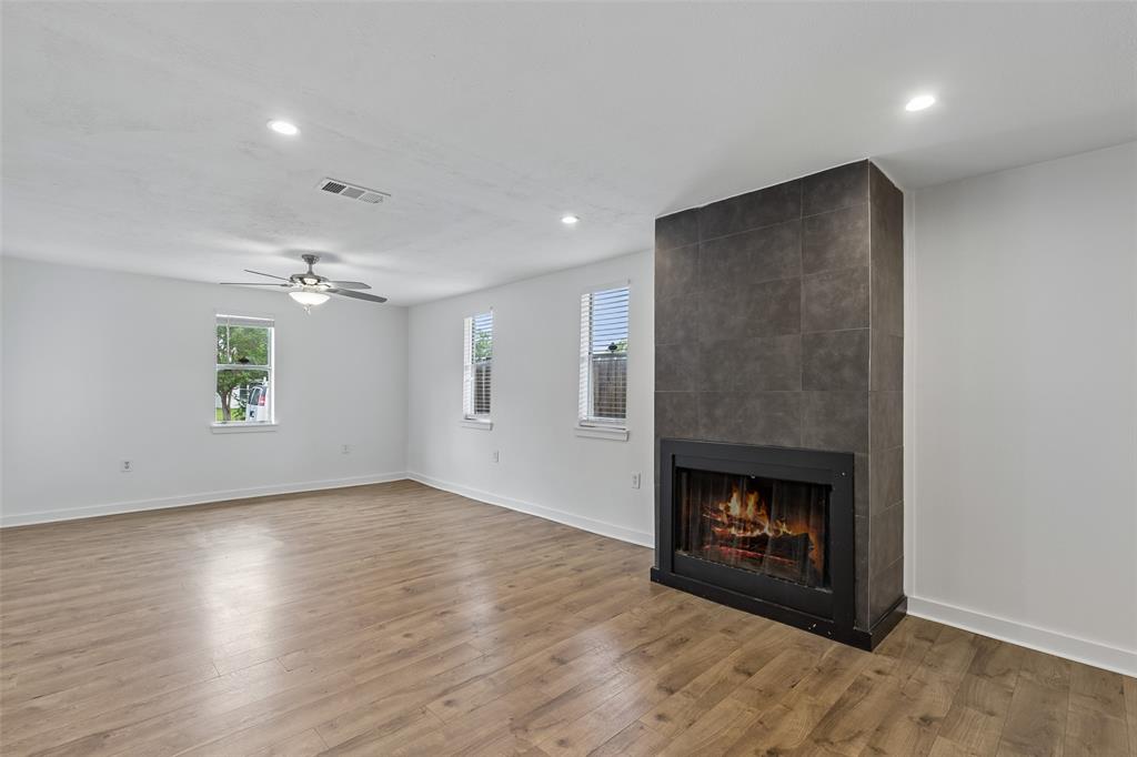 Cloverdale 02 - Residential