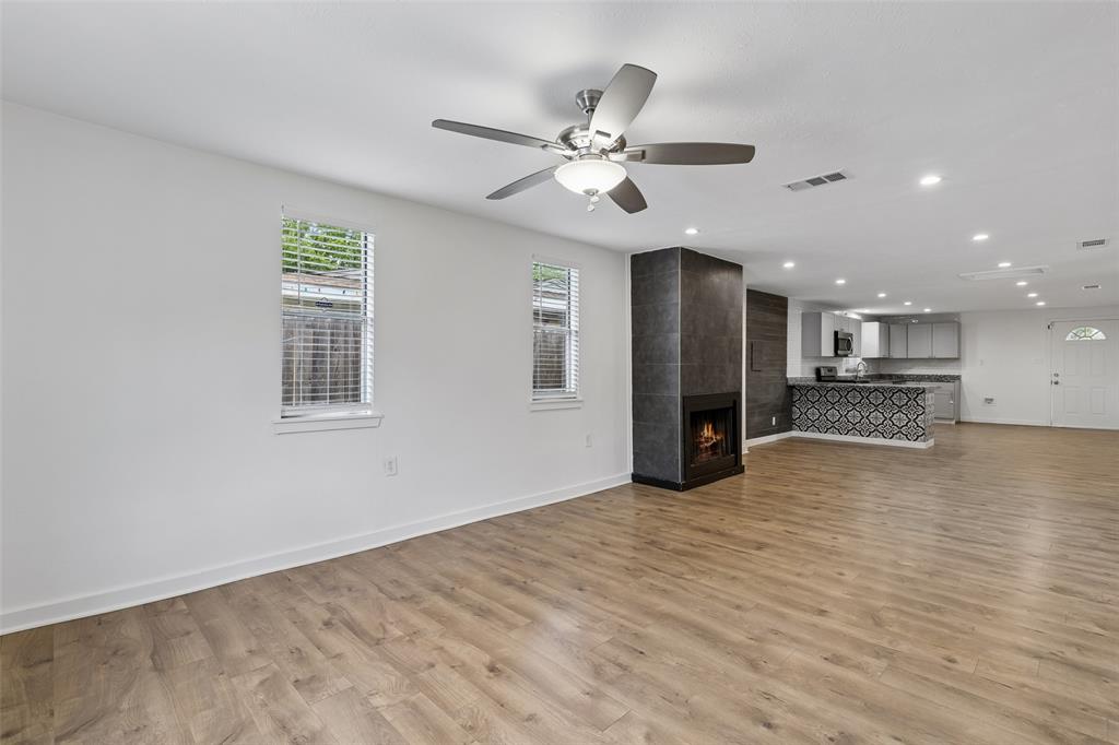 Cloverdale 02 - Residential