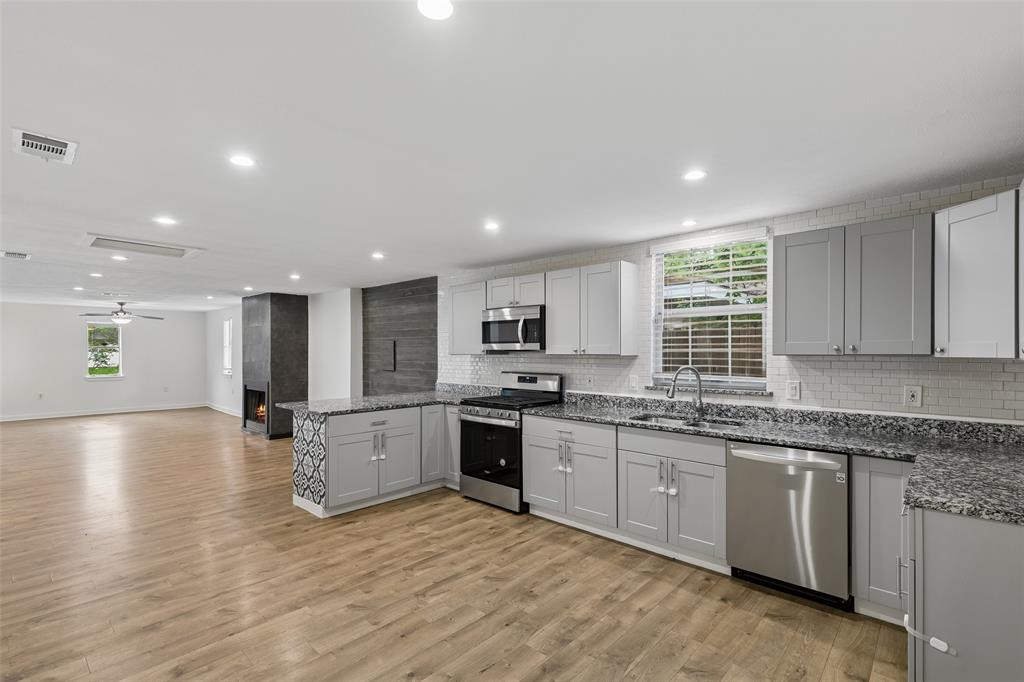 Cloverdale 02 - Residential