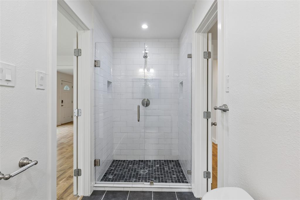 Cloverdale 02 - Residential