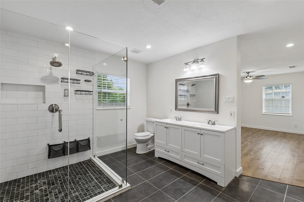 Cloverdale 02 - Residential