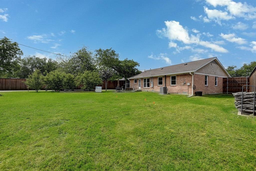 2618 Lakeside Drive