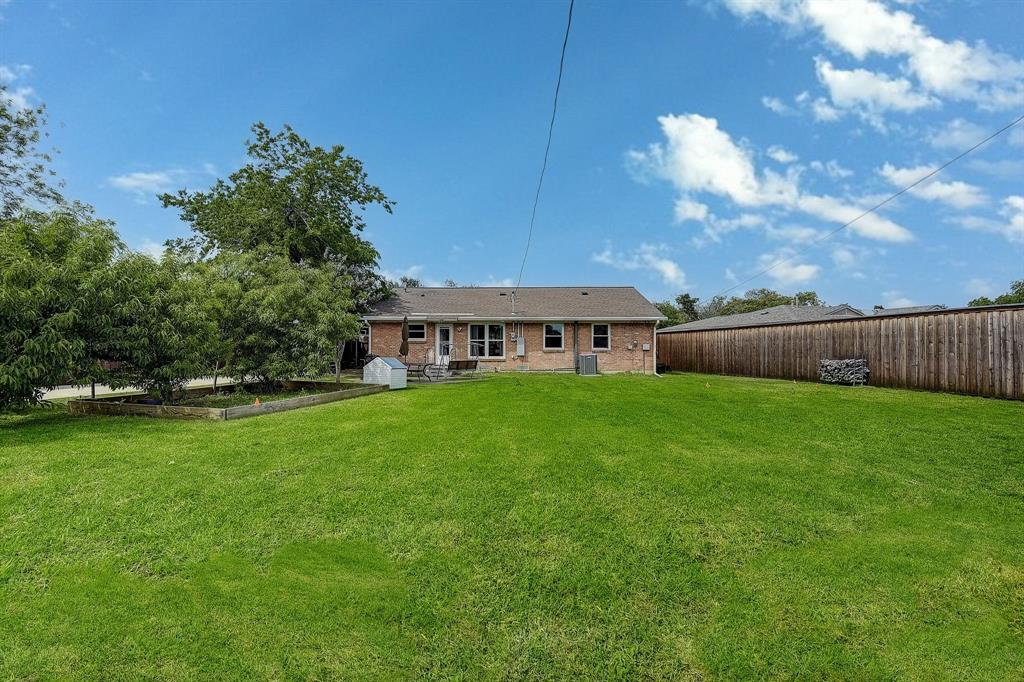 2618 Lakeside Drive