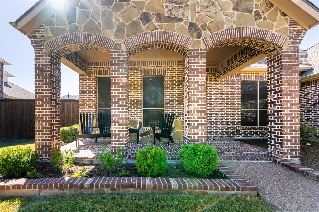 1233 Grayhawk Drive