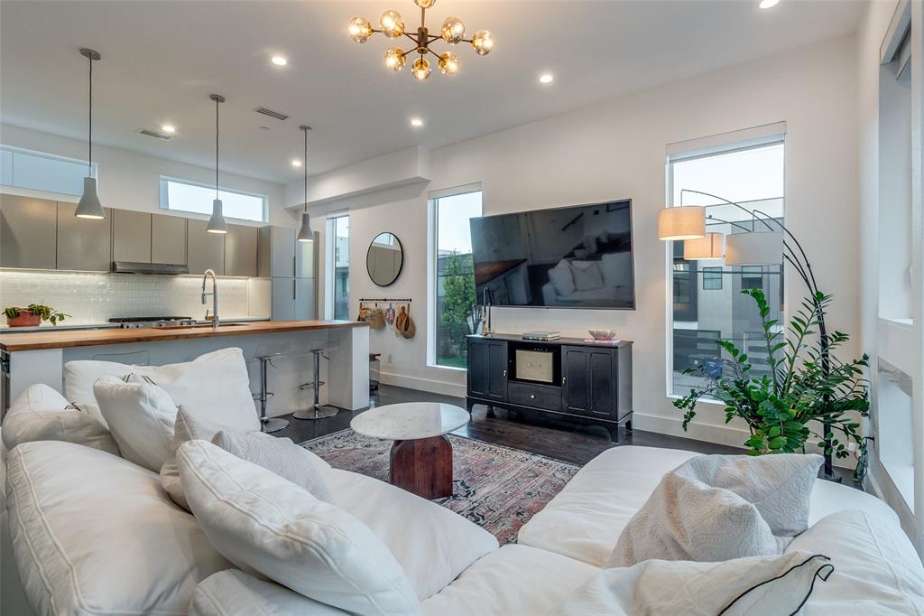 4805 Manett Street 101