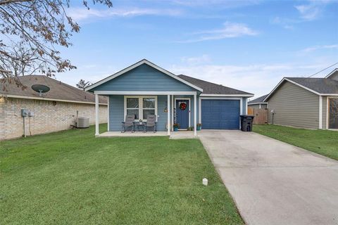 A home in Terrell