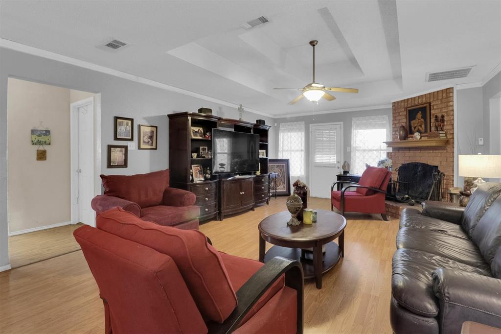 2839 Linden Lane