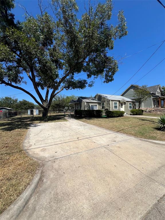 506 W Ball Street