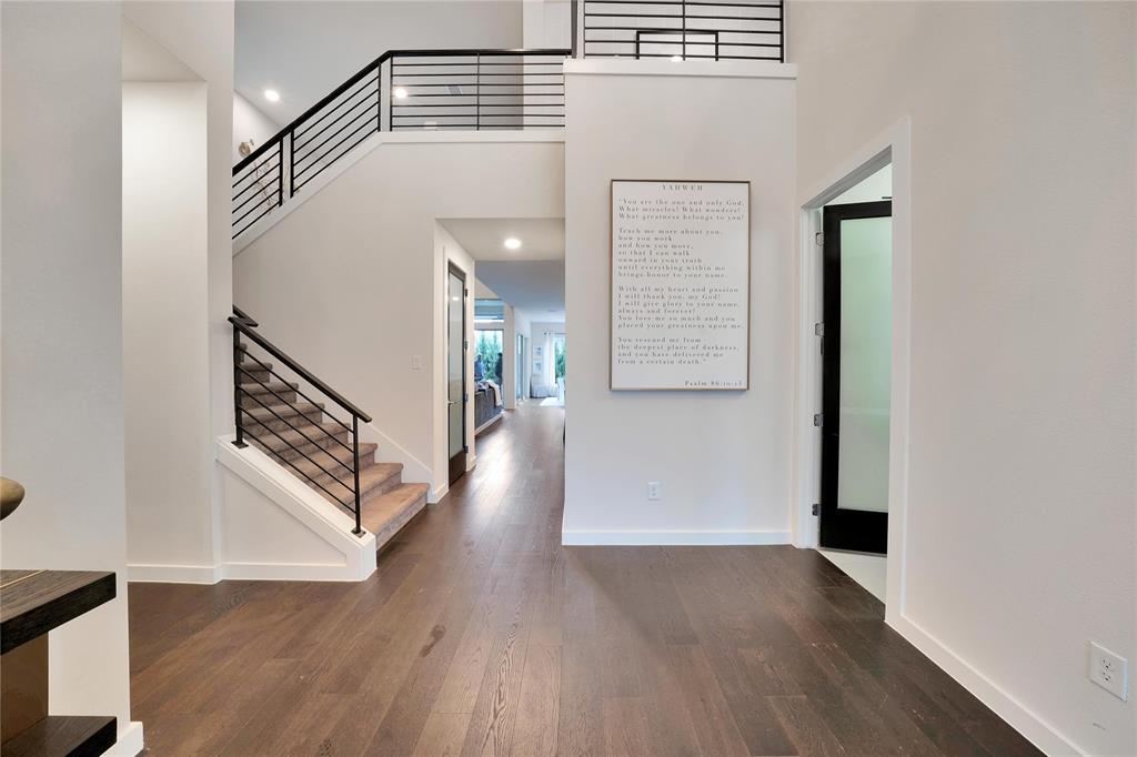 3520 Valmur Avenue