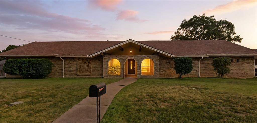 6709 Santiago Avenue