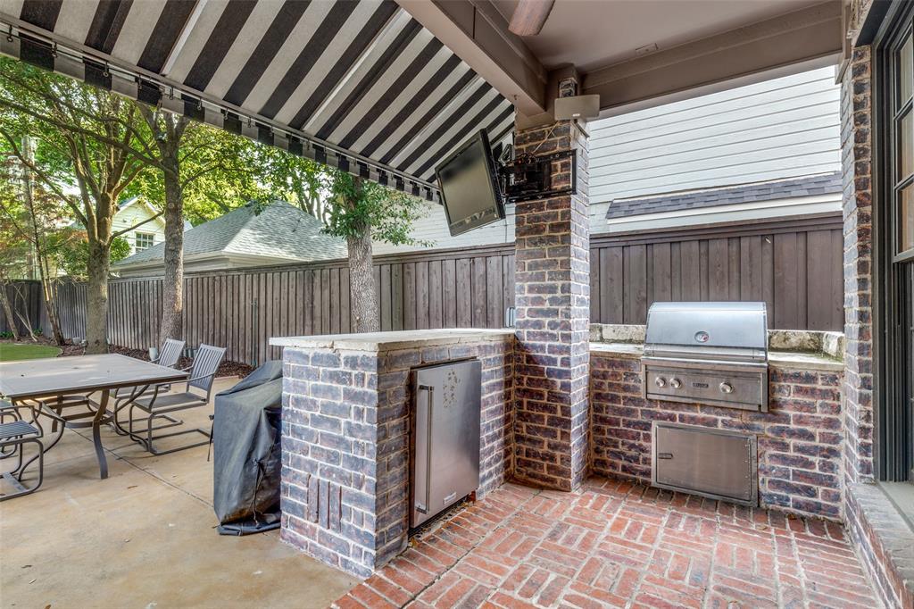 Summit Lawn - Residential