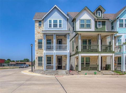 229 S Village Way Lewisville TX 75057