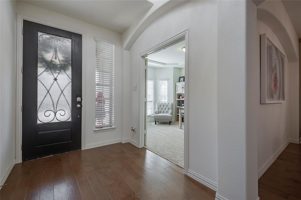 509 Christie Crossing