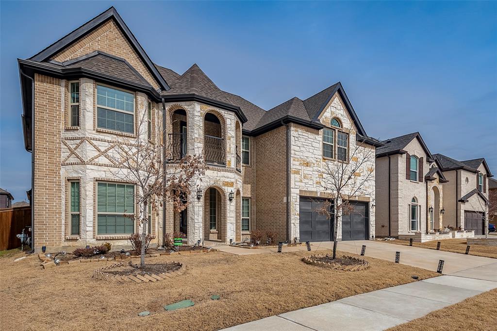 509 Christie Crossing